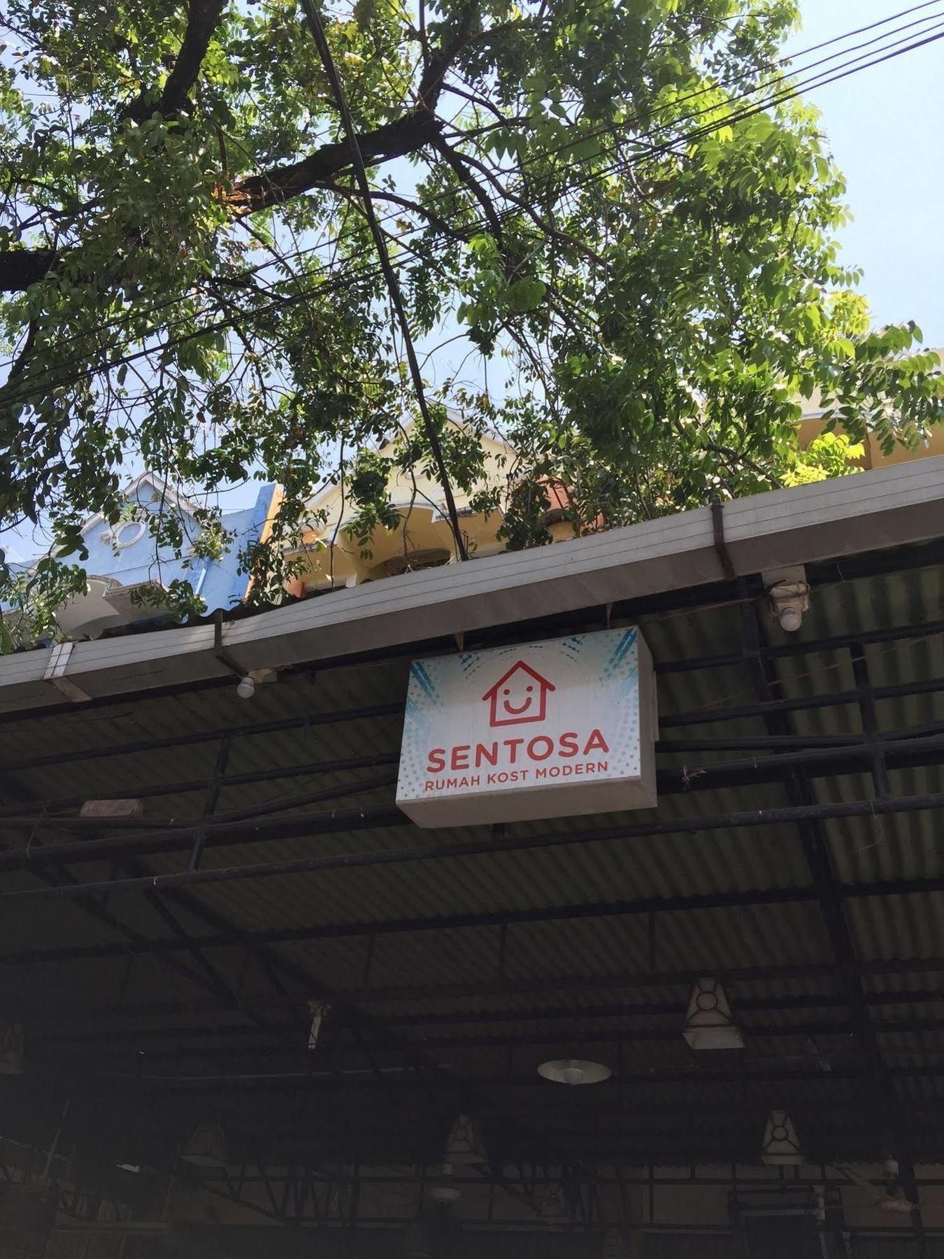 Wisma Sentosa Makassar Eksteriør billede
